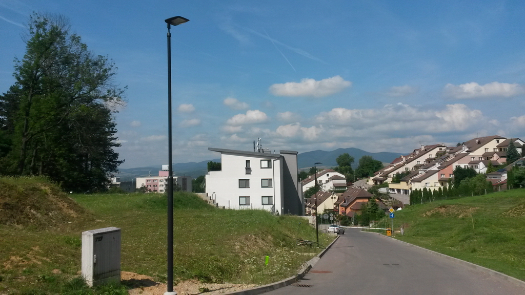 LED verejne poulicne osvetlenie cesty Trencin