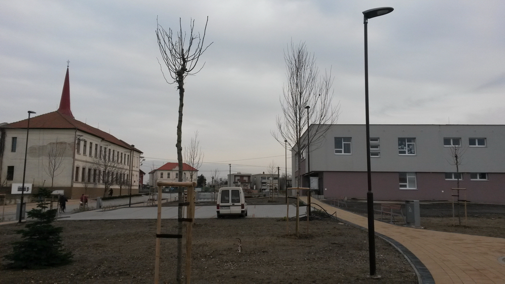 LED verejne poulicne osvetlenie namestia Tvrdosovce