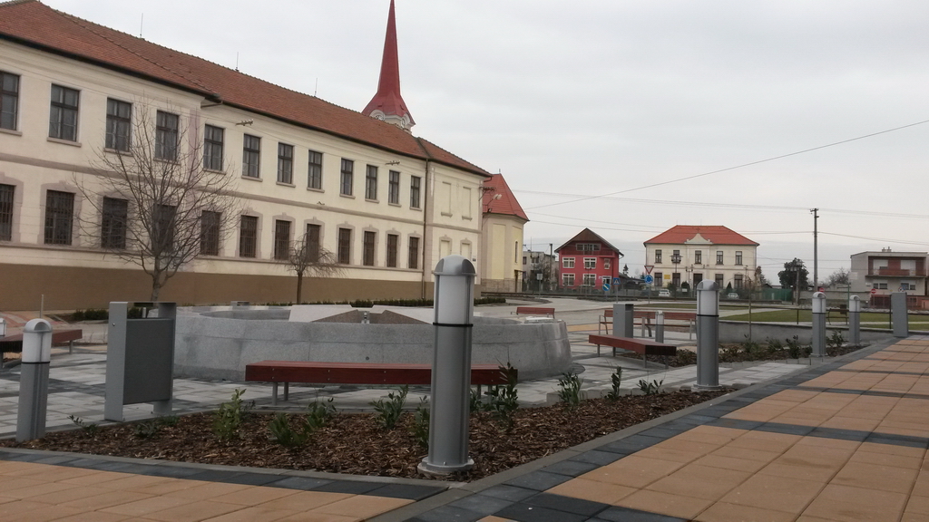 LED verejne poulicne osvetlenie namestia Tvrdosovce