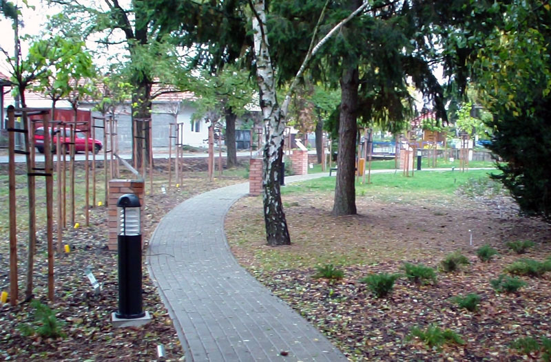 Osvetlenie parku - Rybn�k