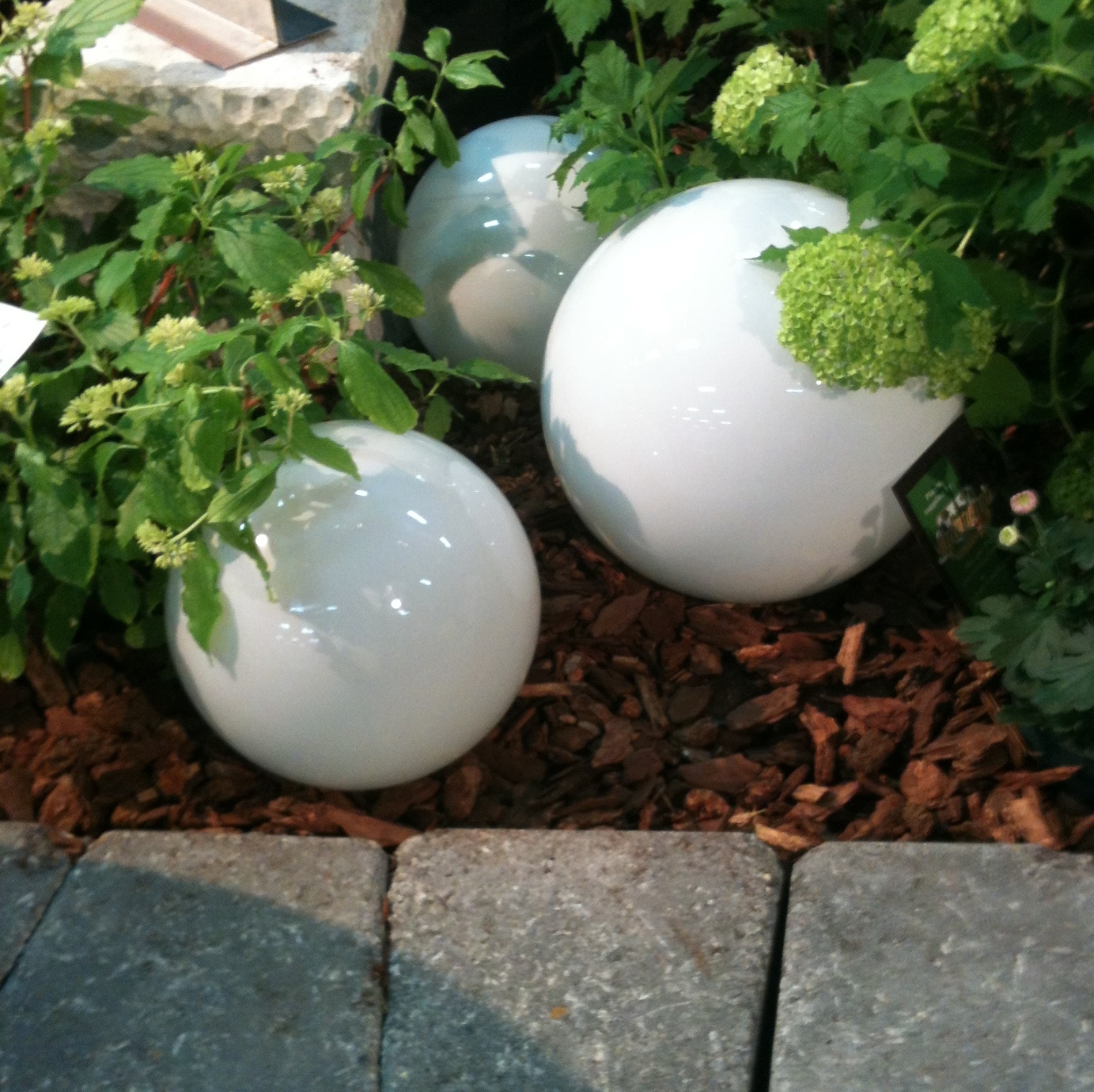 Zahradne svietidla Gu�a Globus PMMA plast