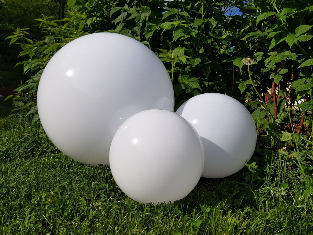 Zahradne svietidla Gu�a Globus PMMA plast
